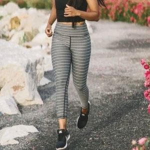 ZYIA AZTEC ADRENALINE 7/8 LEGGING. SIZE: 6/8